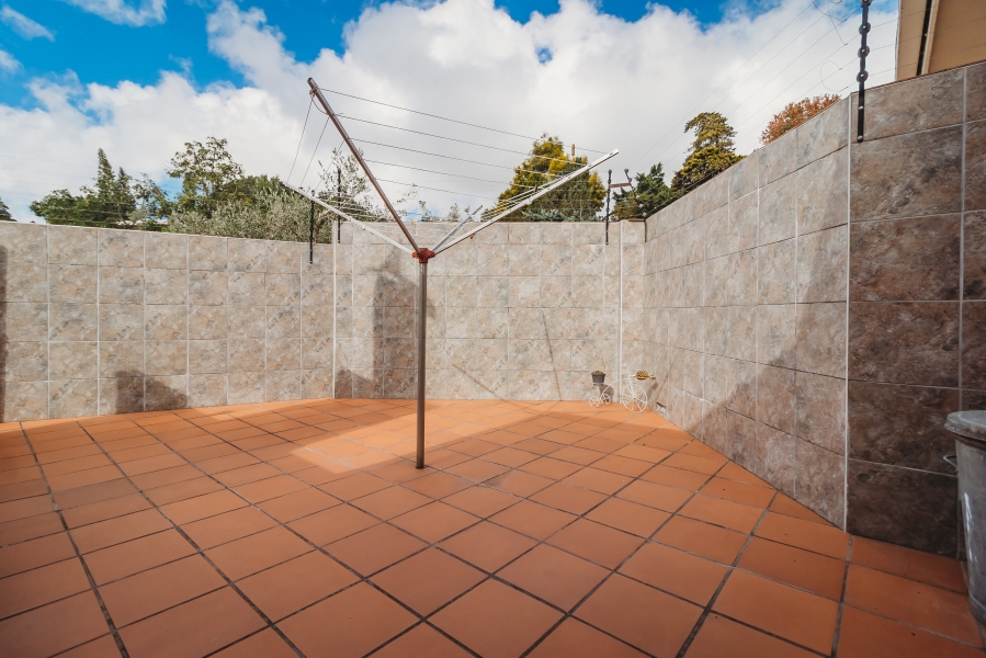 4 Bedroom Property for Sale in Bergsig Western Cape